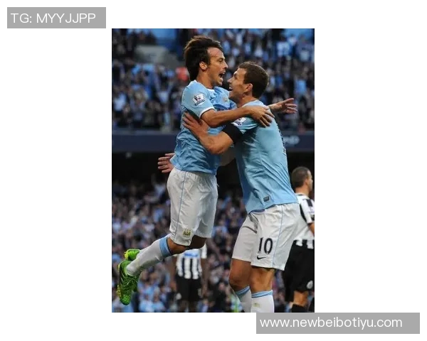 哈兰德铲射破门遭遇重创下身撞击立柱瞬间令人心疼